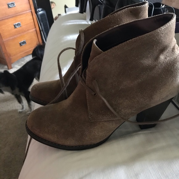 Indigo brown/taupe color, suede booties - Picture 2 of 3